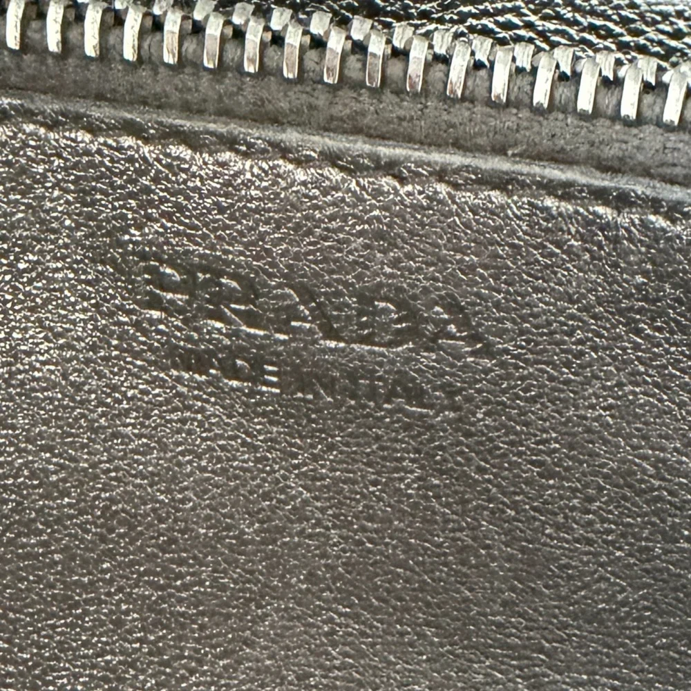 Prada Diagramme metallic long wallet - Picture 7 of 14